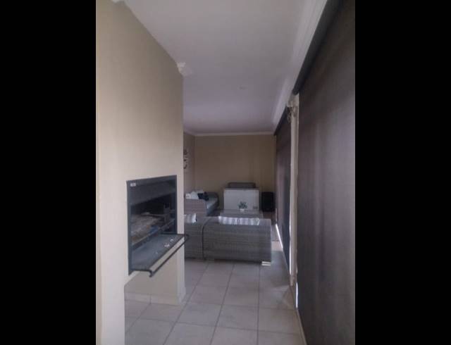 4 BEDROOM HOUSE FOR SALE IN THREE RIVERS EAST